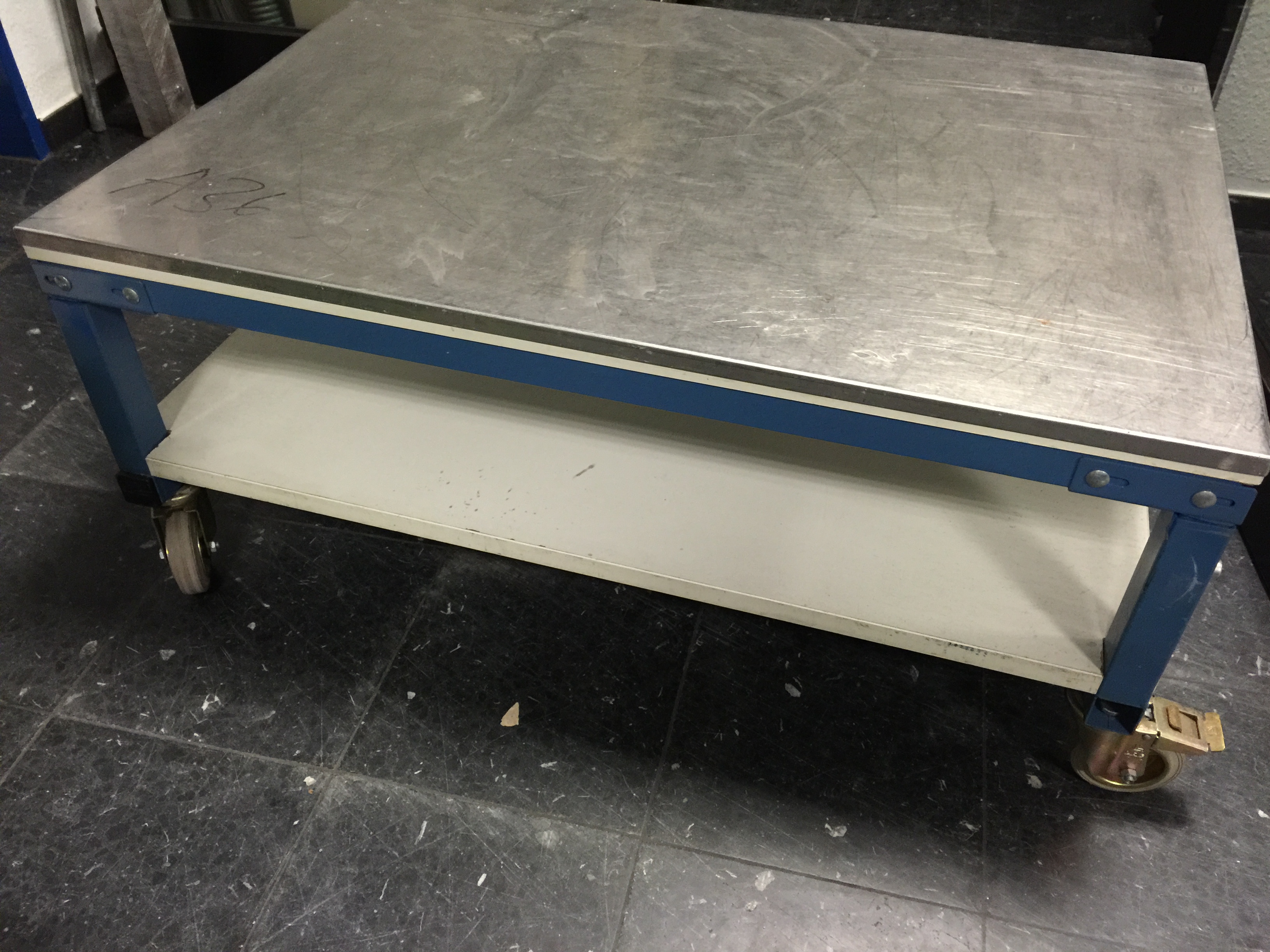 Arbeitstisch Tischwagen: 1000 x 700